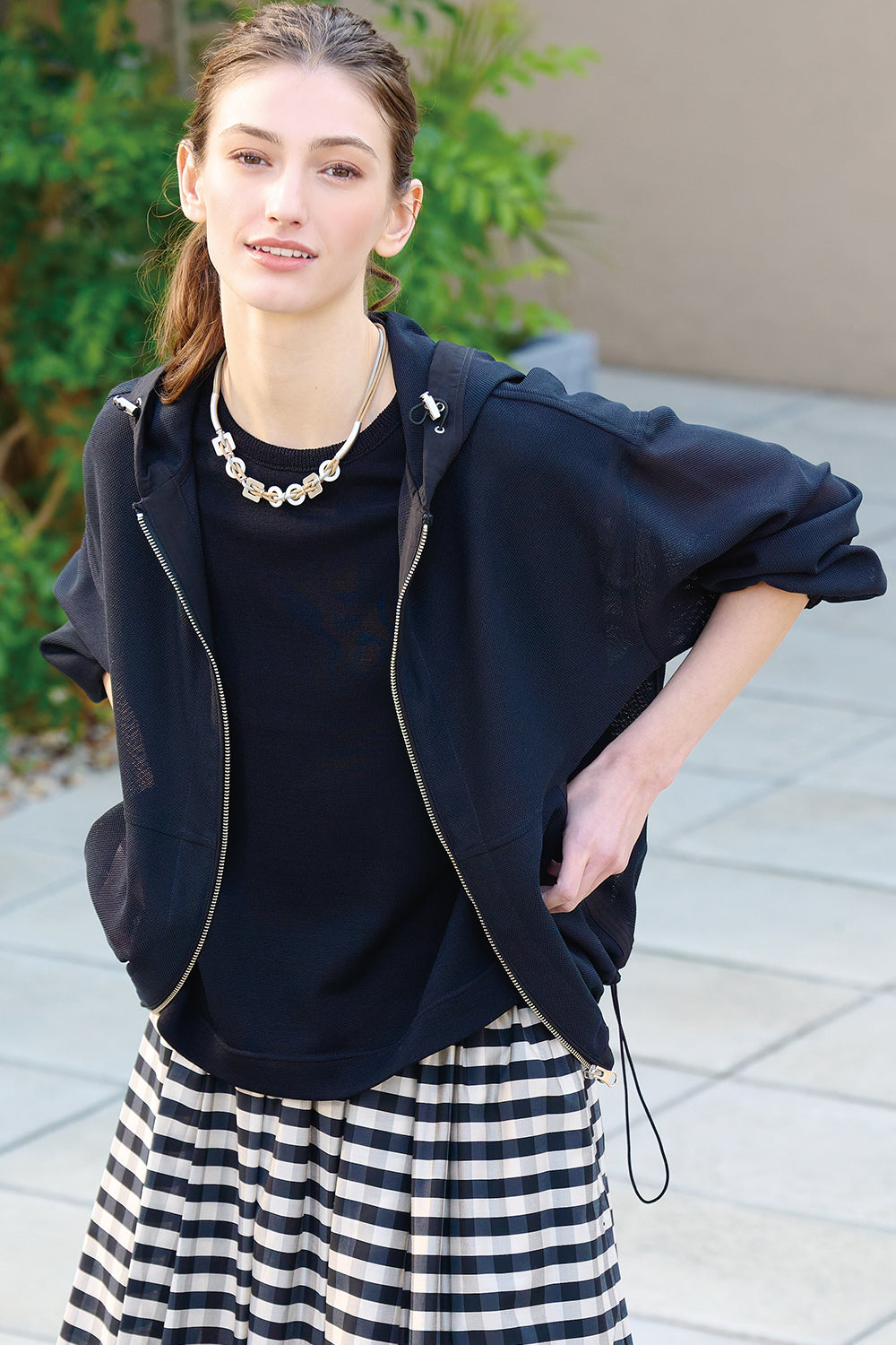 カラミメッシュ　パーカー